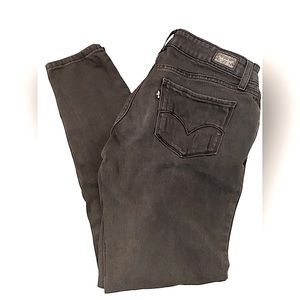 Black Levi’s Skinny Jeans